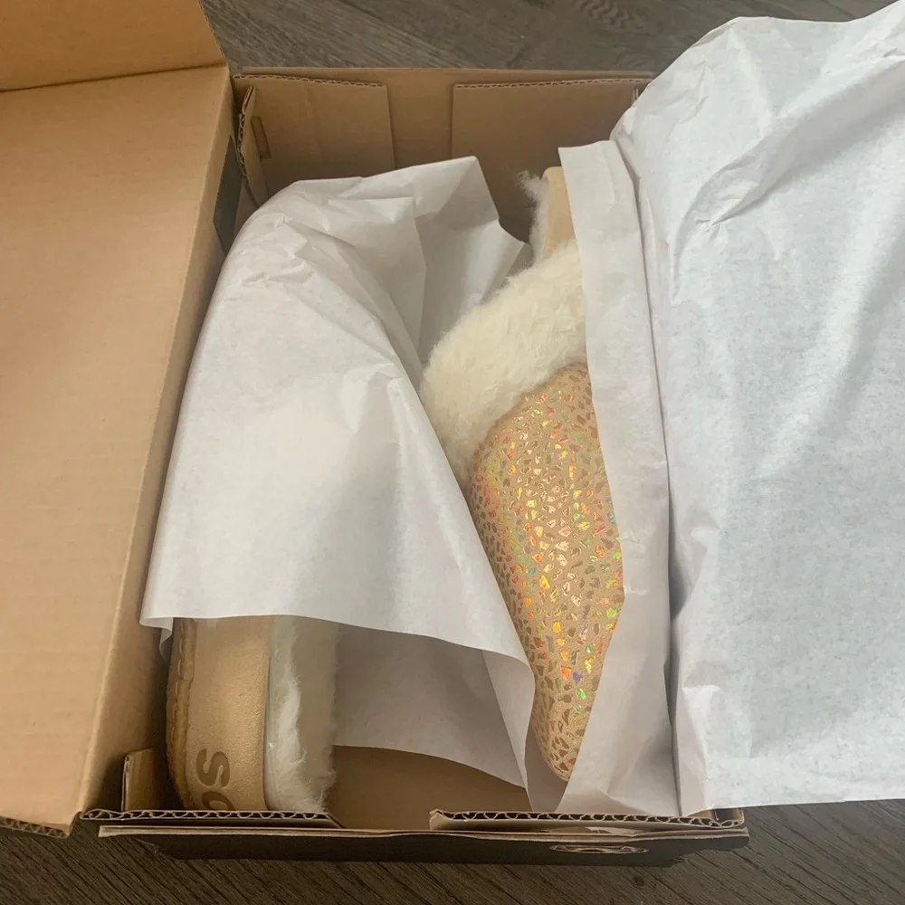 Sorel Nakiska Slide II Faux Fur Slippers Youth Size 7/EU 39‎ - Ceramic Gum - NWB